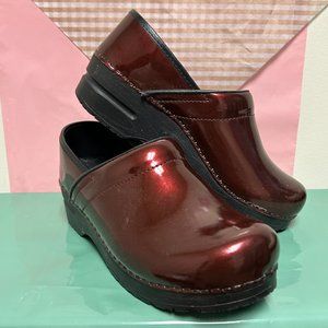 Sanita Smart Step Patent Leather Slip-on Clogs